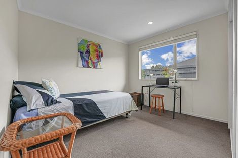 Photo of property in 11 Murray Becroft Avenue, Henderson Valley, Auckland, 0612