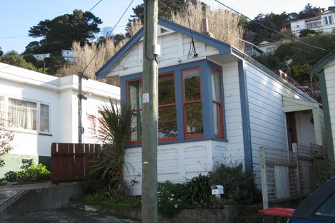 Photo of property in 15 Upper Bourke Street, Kilbirnie, Wellington, 6022