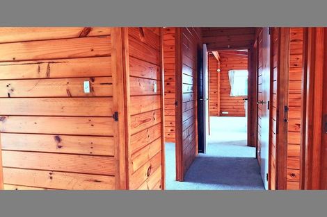 Photo of property in 2/49 Larnoch Road, Henderson, Auckland, 0610