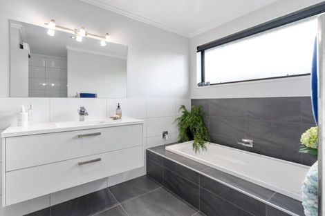 Photo of property in 4 Coronga Lane, Mosgiel, 9092