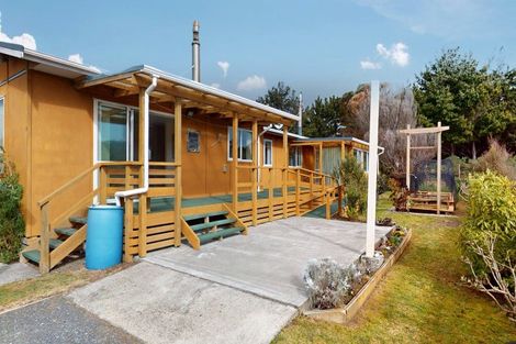 Photo of property in 2 Barclay Grove, Hokio Beach, Levin, 5571