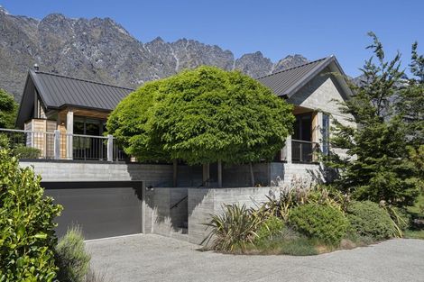 Photo of property in 15 Skye Lane, Jacks Point, Queenstown, 9371