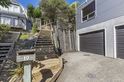Photo of property in 19 Kopiko Way, Brooklyn, Wellington, 6021