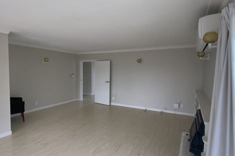 Photo of property in 17 Bradbury Road, Botany Downs, Auckland, 2010