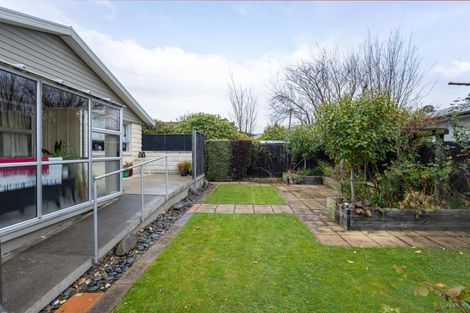 Photo of property in 20 Timaru Road, Waimate, 7924