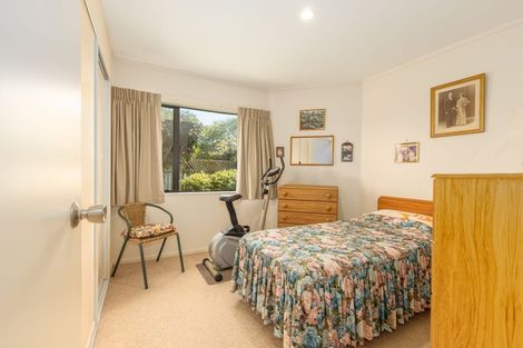Photo of property in 14 Heihei Place, Paraparaumu, 5032