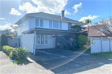 Photo of property in 33 Matipo Road, Mairangi Bay, Auckland, 0630