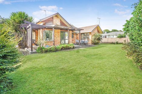 Photo of property in 24 Dalgliesh Avenue, Forest Lake, Hamilton, 3200