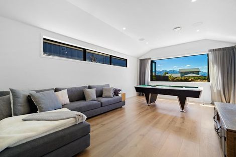 Photo of property in 13 Sapphire Spring Rise, Wanaka, 9305