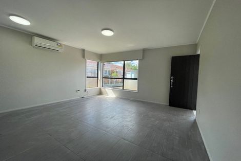 Photo of property in 4/9 Norman Spencer Drive, Papatoetoe, Auckland, 2104