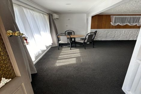 Photo of property in 113 Akaroa Drive, Maupuia, Wellington, 6022