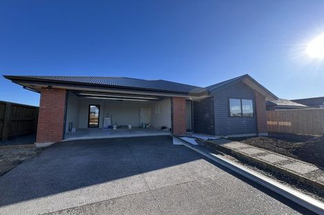 Photo of property in 35 Cousins Street, Woodend, 7691