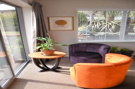 Photo of property in 7 Pukeko Place, Wanaka, 9305