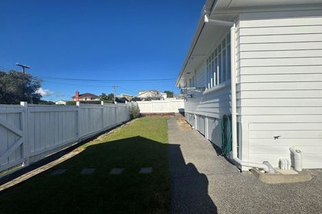 Photo of property in 4a Rewiti Avenue, Takapuna, Auckland, 0622