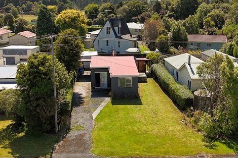 Photo of property in 11 Noble Street, Owaka, 9585