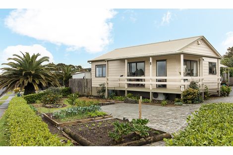 Photo of property in 4a Fernleigh Avenue, Waiuku, 2123