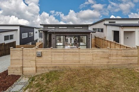 Photo of property in 29 Ascension Crescent, Orewa, 0931