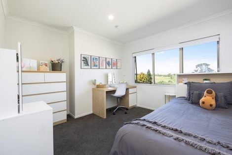 Photo of property in 35 Terry Smyth Drive, Kumeu, 0892