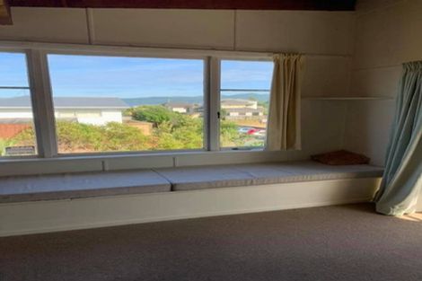 Photo of property in 18 Toru Road, Paraparaumu Beach, Paraparaumu, 5032