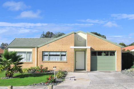 Photo of property in 30 Blueridge Close, Sunnyvale, Auckland, 0612