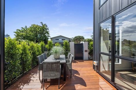 Photo of property in 12a Eric Price Avenue, Takapuna, Auckland, 0620