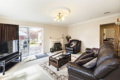 Photo of property in 4 Jensen Court, Hokowhitu, Palmerston North, 4410