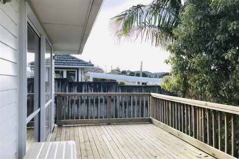 Photo of property in 15 Ayrton Street, Te Atatu South, Auckland, 0610