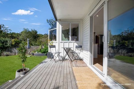 Photo of property in 14 Queens Avenue, Waikuku Beach, 7402