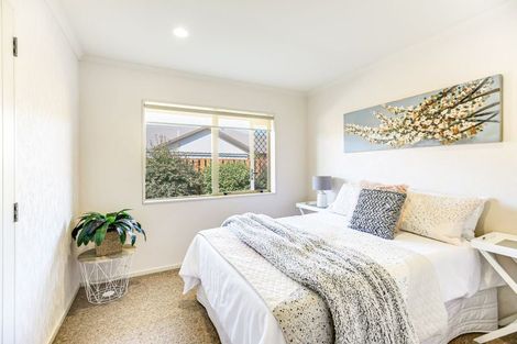 Photo of property in 18b Abergeldie Way, Cambridge, 3434