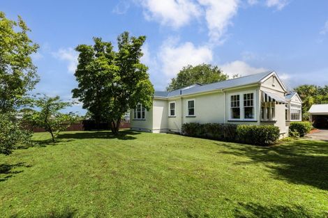 Photo of property in 11 Thompson Road, Bluff Hill, Napier, 4110