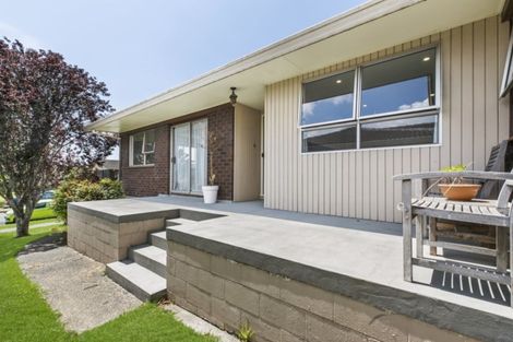 Photo of property in 32 Rushgreen Avenue, Pahurehure, Papakura, 2113