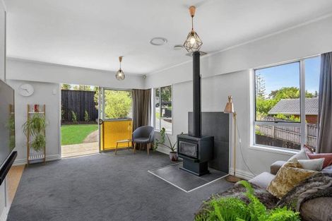 Photo of property in 1/425 Don Buck Road, Massey, Auckland, 0614