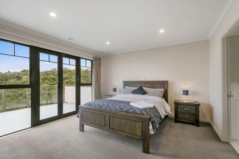 Photo of property in 49 Dowse Drive, Maungaraki, Lower Hutt, 5010