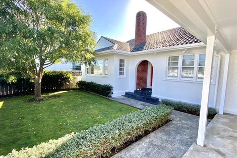 Photo of property in 96 St Heliers Road, Saint Heliers, Auckland, 1071