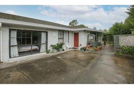 Photo of property in 2/37 Karnak Crescent, Russley, Christchurch, 8042