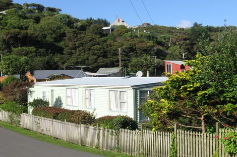 Photo of property in 54 Airlie Road, Plimmerton, Porirua, 5026