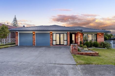 Photo of property in 14 Rhinevale Close, Henderson, Auckland, 0612
