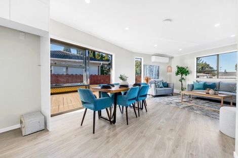 Photo of property in 4 Burlington Place, Manurewa, Auckland, 2102