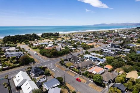 Photo of property in 17 Larnach Street, Waimairi Beach, Christchurch, 8083