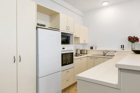 Photo of property in 12/31 Dowling Street, Dunedin Central, Dunedin, 9016