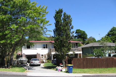 Photo of property in 16 Stott Avenue, Birkdale, Auckland, 0626