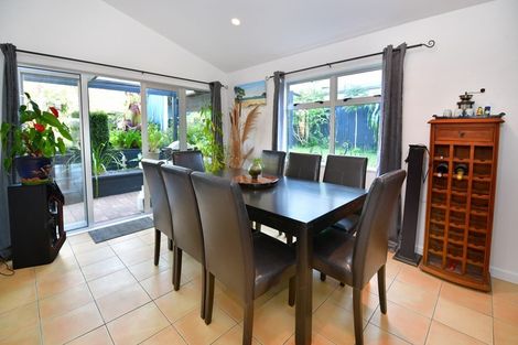 Photo of property in 37 Stillwater Crescent, Stillwater, Silverdale, 0993