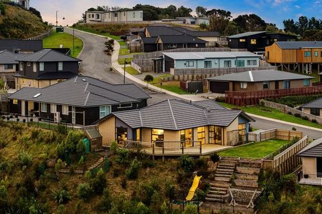 Photo of property in 14 Topsail Way, Whitby, Porirua, 5024
