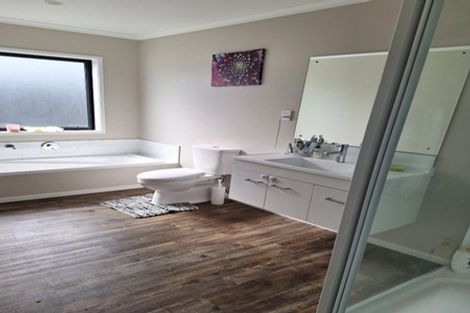 Photo of property in 44 Te Kaeaea Crescent, Wallaceville, Upper Hutt, 5018