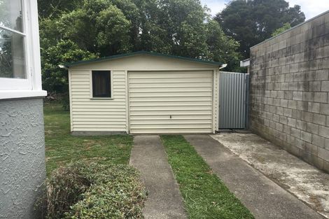 Photo of property in 8 Armitage Place, Fairfield, Hamilton, 3214