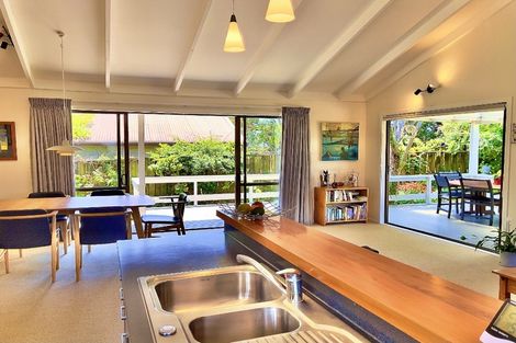 Photo of property in 402 Linton Crescent, Whangamata, 3620