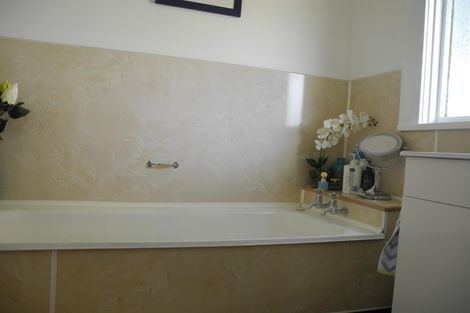 Photo of property in 67 Belt Street, Waimate, 7924