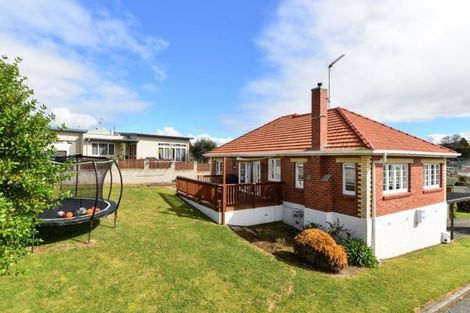 Photo of property in 587 Bank Street, Te Awamutu, 3800