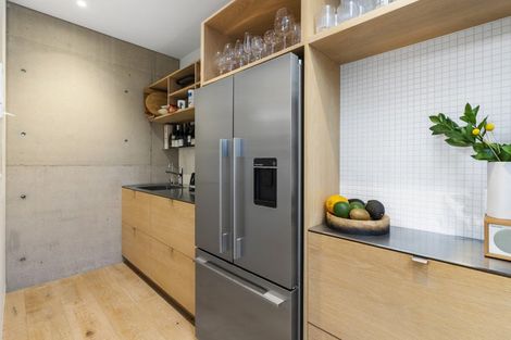 Photo of property in 90 Walker Road, Point Chevalier, Auckland, 1022