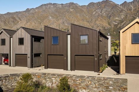 Photo of property in 33 Ryan Loop, Jacks Point, 9371